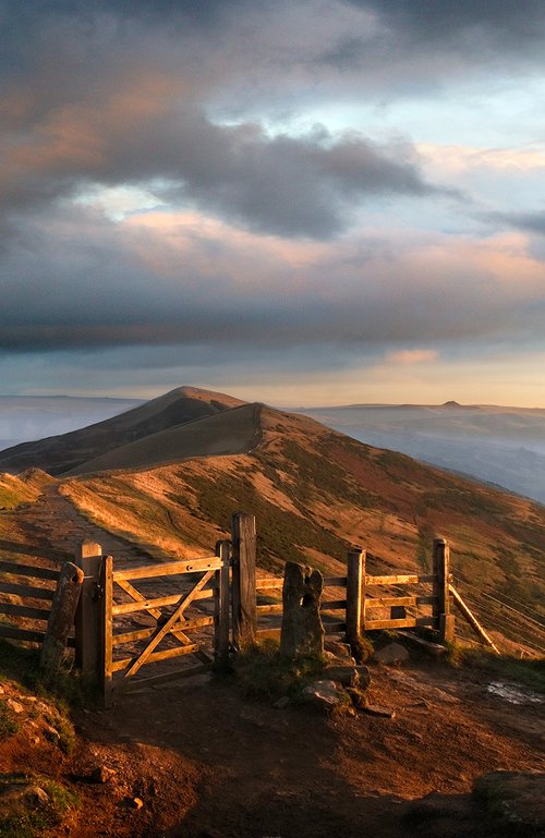 Mam Tor sunrise by DAVID SLADE