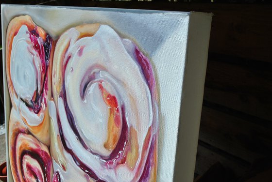 Cinnamon rolls with jam