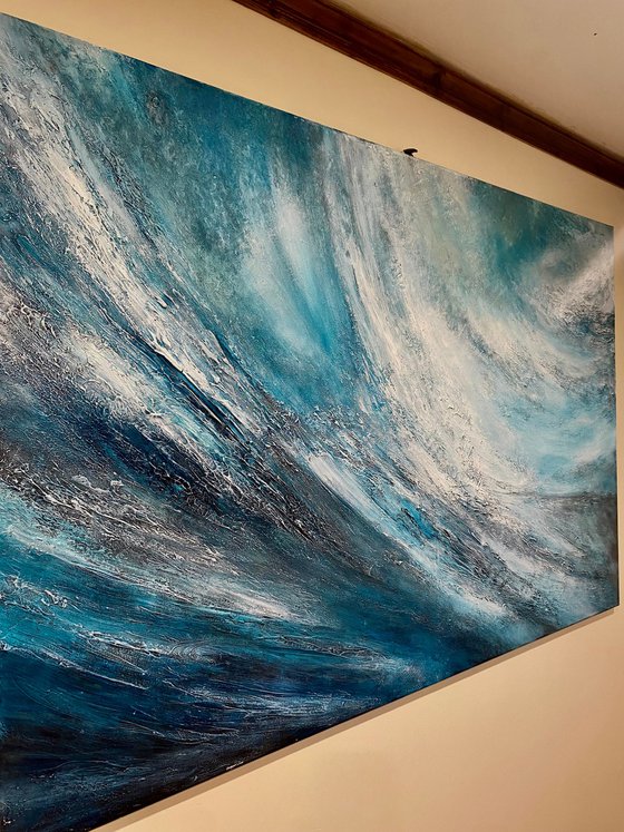 Breaking wave