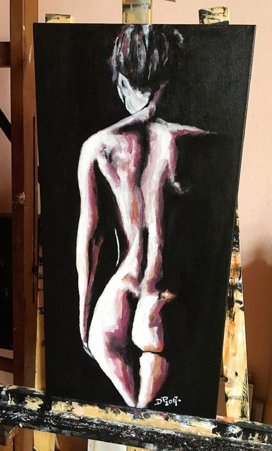 NUDE...