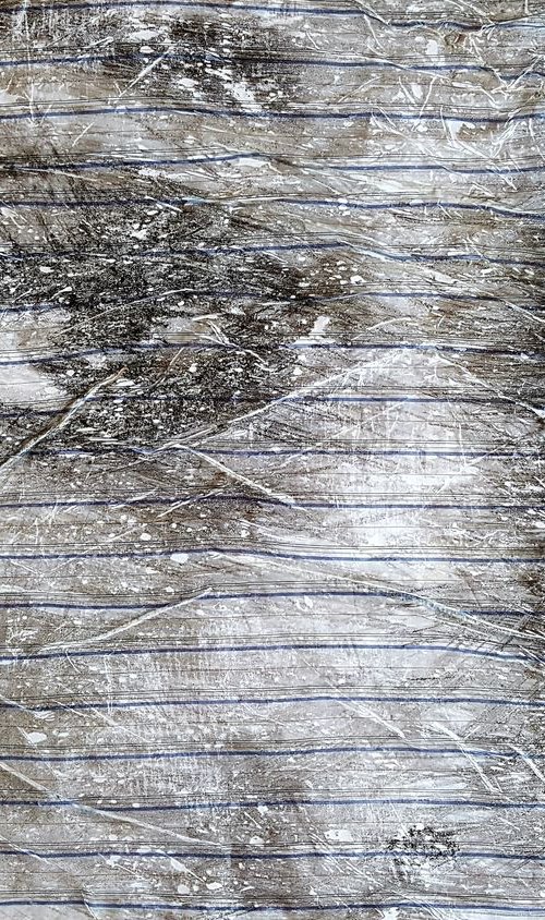 Woman in shirt (n.390) - 72,00 x 50,50 x 2,50 cm - ready to hang - acrylic painting on stretched canvas by Alessio Mazzarulli