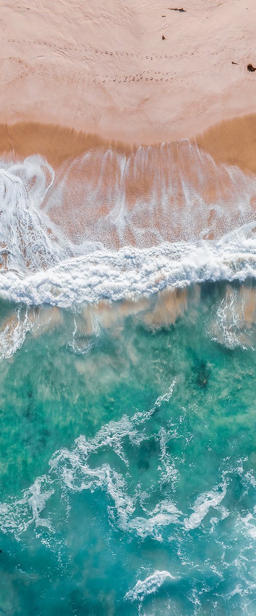 Sorrento Ocean Beach by Nick Psomiadis