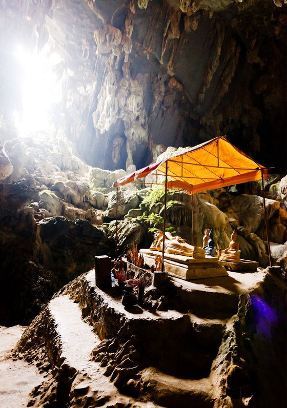 Tham Poukham Cave