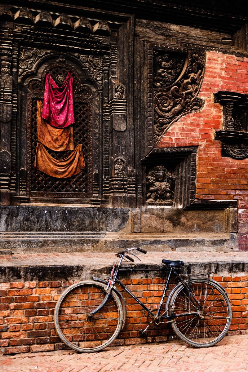 Durbar Square, Bhaktapur. (42x59cm) by Tom Hanslien