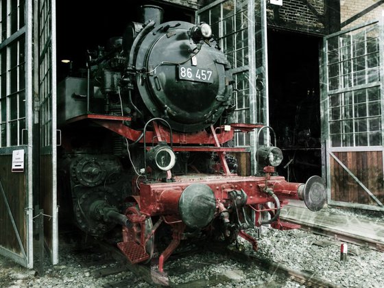Old steam trains in the depot - print on canvas 60x80x4cm - 08515m2