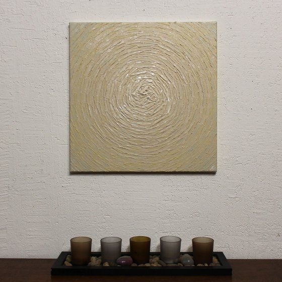 Light Pearlescent Concentric Radiance