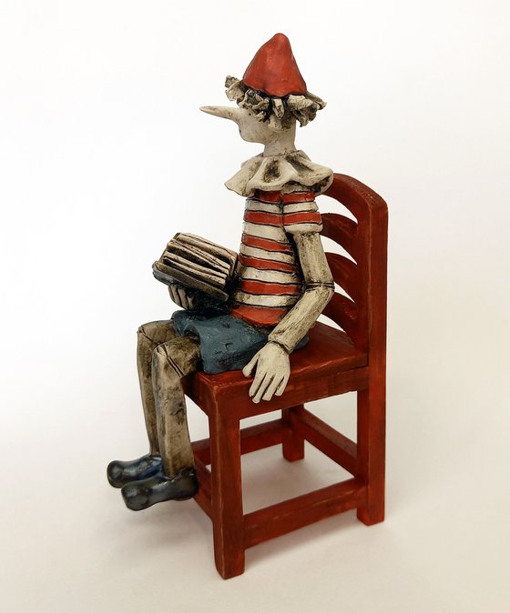 Pinocchio reading