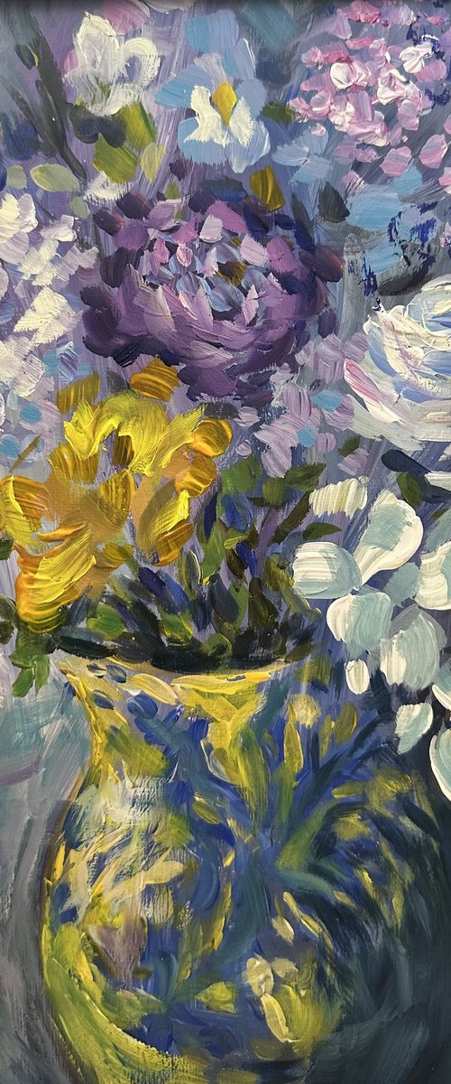 Purple and white rose bouquet by Clare Hoath