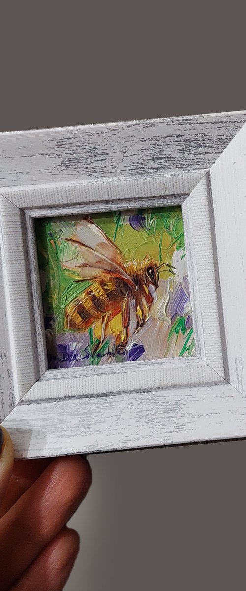 Bumblebee by Nataly Derevyanko
