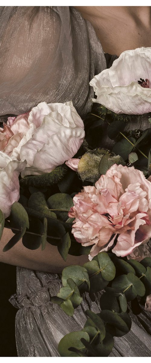 La Jeune Fille Au Bouquet by Rachel Vogeleisen