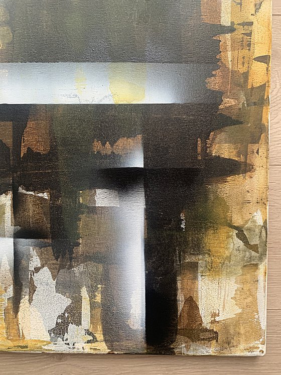 Golden ochre Intersection