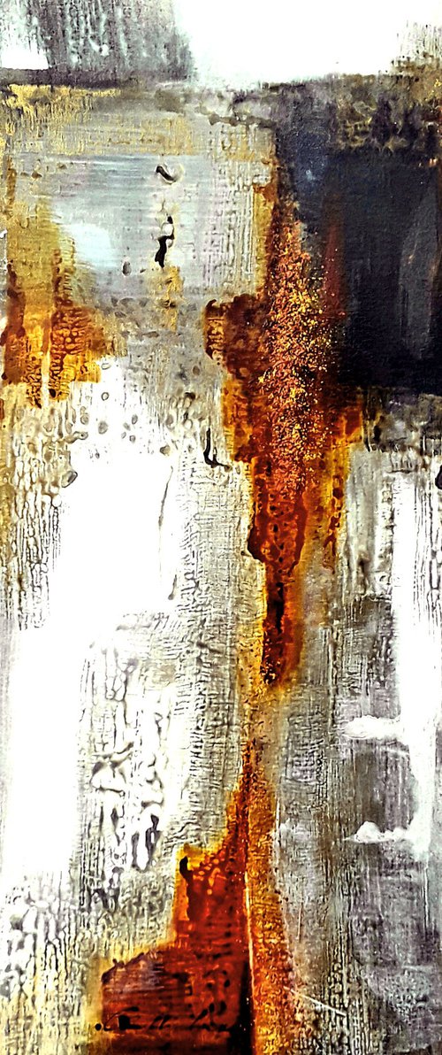 Amber by Olena Topliss