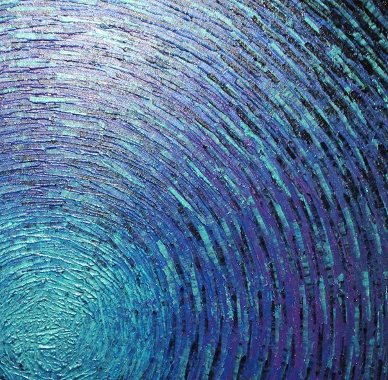 Large shine blue purple iridescent colors