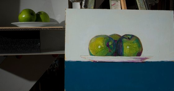 apples on blue