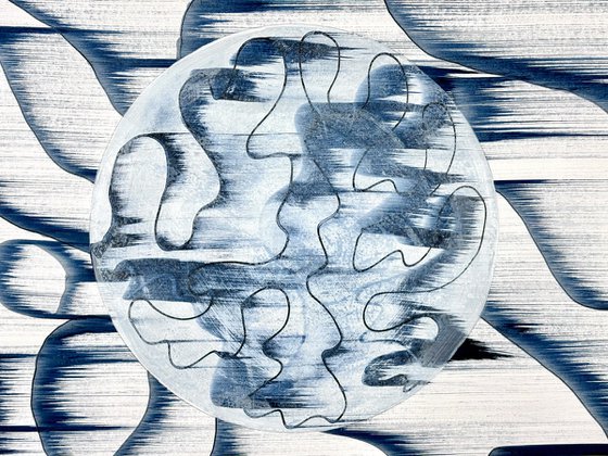Centered chaos