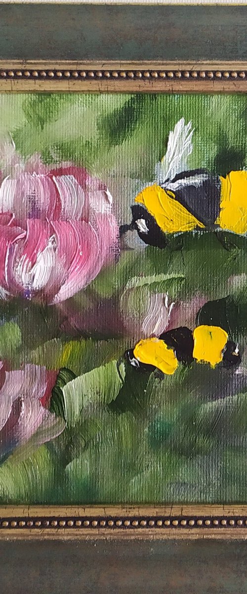 Bees by Nataliia Plakhotnyk