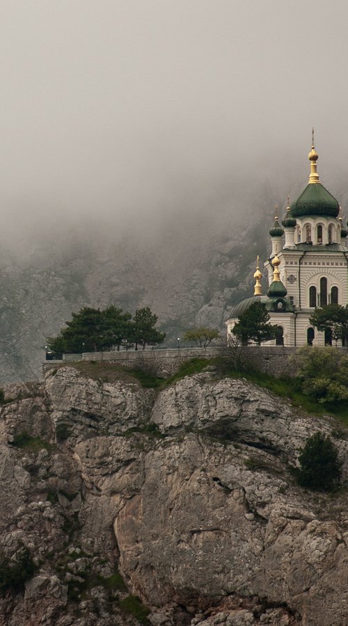 Church in Foros by Vlad Durniev