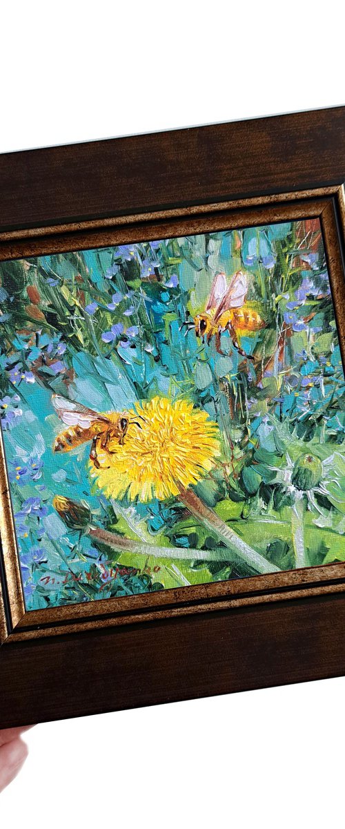 Bee art painting by Nataly Derevyanko