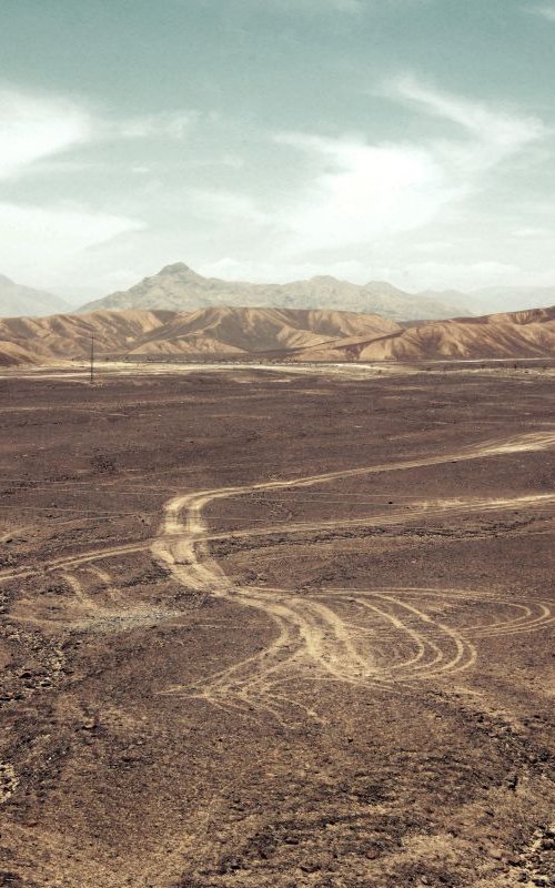 Nazca tracks by Nadia Attura