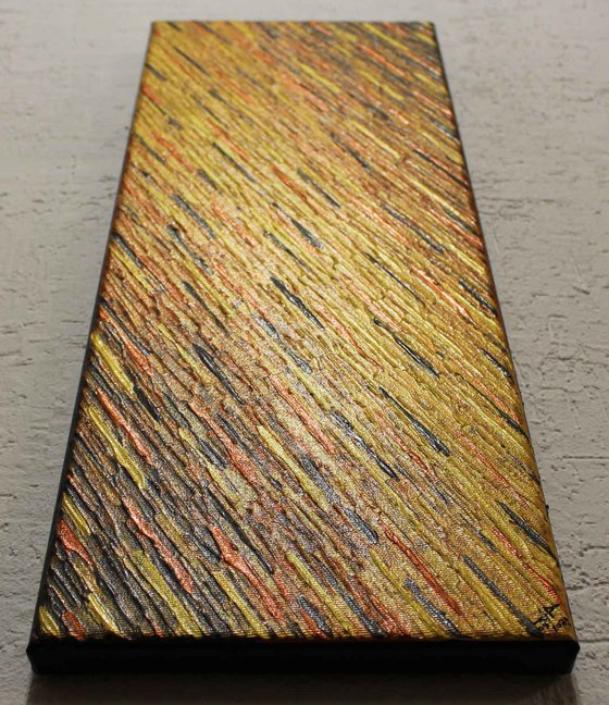 Iridescent gray copper gold knife texture