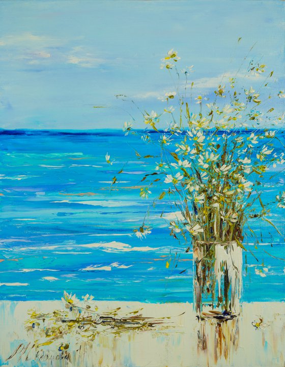 SEA VIEW - Sea motives. Delicate bouquet. Waves. Daisies. Horizon. Memories. Storm. Deep sea. Ocean. Shore.