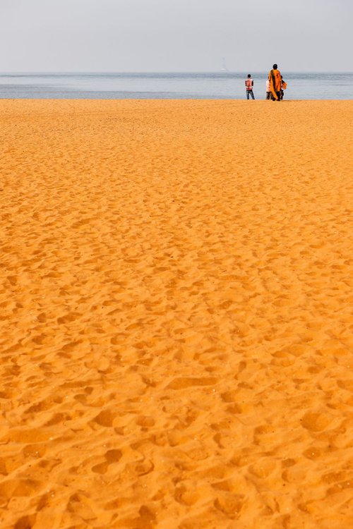 Miramar Beach, Goa by Tom Hanslien