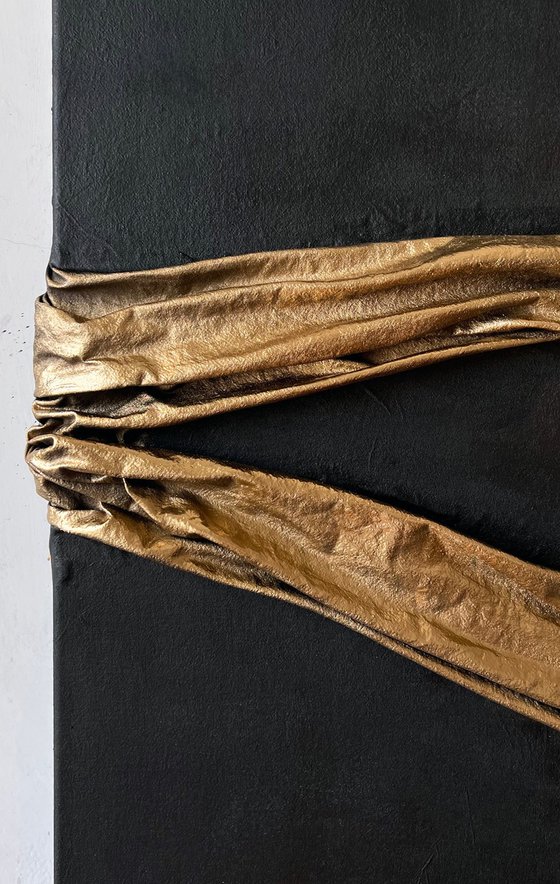 Black & Gold Abstract Elegance