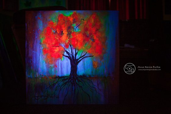 Red tree-GLOW IN THE DARK