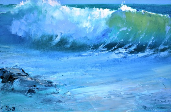 Seascape with transparent wave