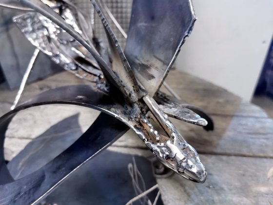 Unique welded iron sculpture beautiful space effects Star bird playing with her shape signed O KLOSKA