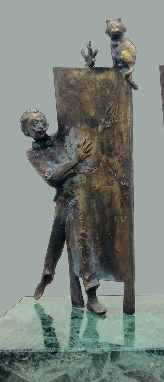 Salvador Dali (35x40x20cm, bronze, marble)