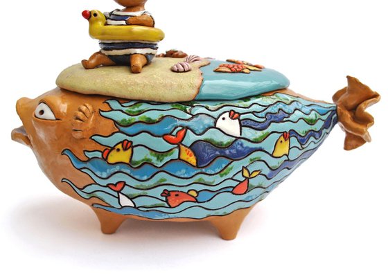 Ceramic sweets, jewelry box, sea monsters. Big and small