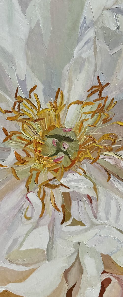 Ivory bloom by Ulyana Korol