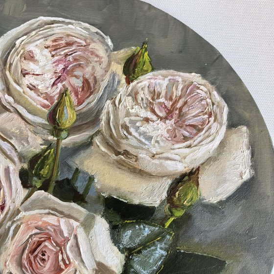 Pink roses round still life