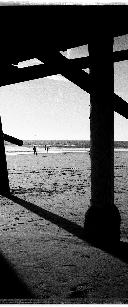 Newport Beach Pier, California by Heike Bohnstengel