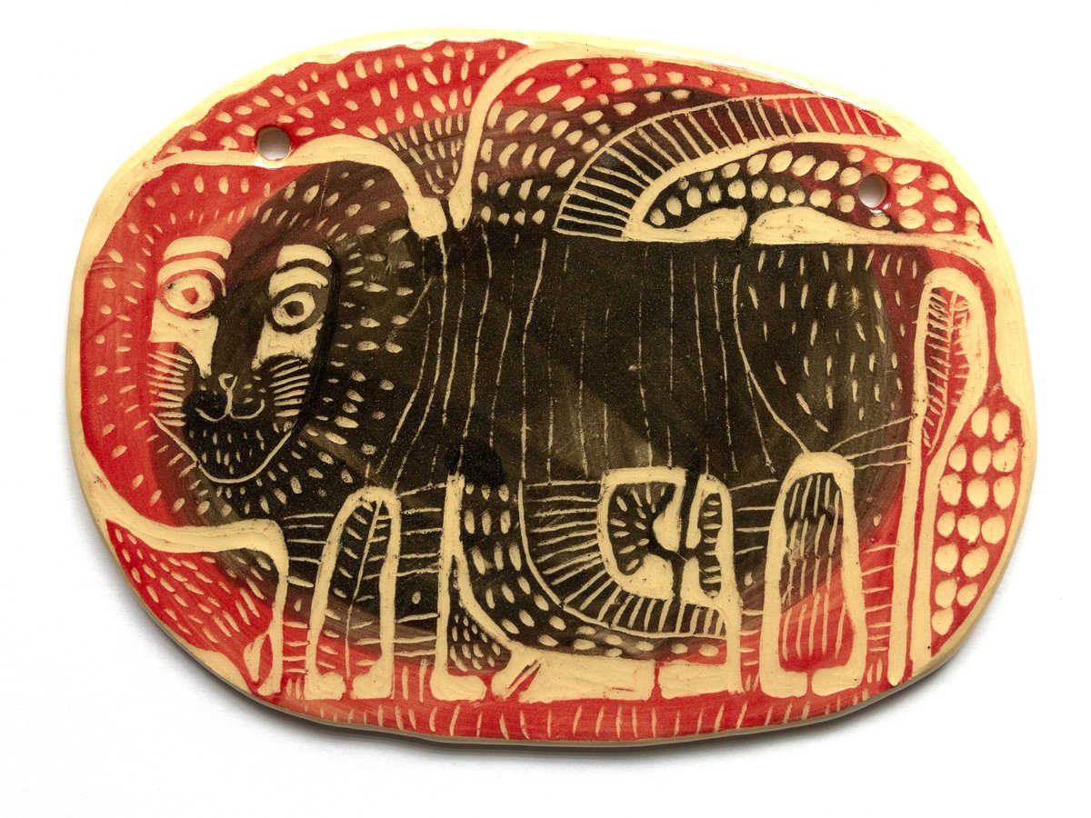 Ceramic panel Lion 15.5 x 11.5 cm by Yuliia Dunaieva