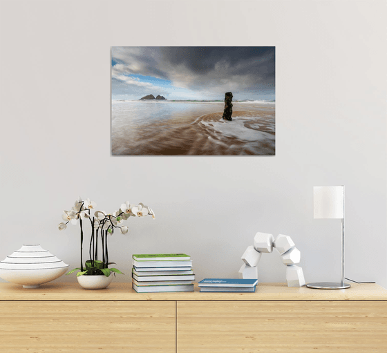 Holywell bay with post