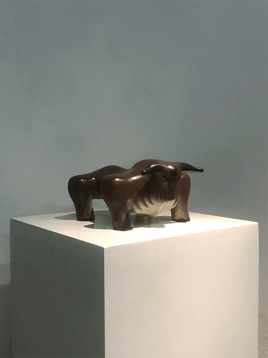 Tilling in Devotion(bronze) by Zhang Youzhi S???S??