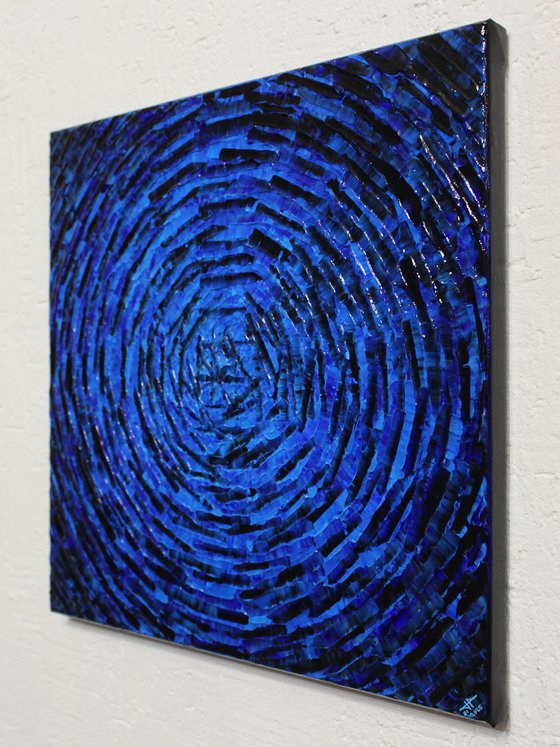 Deep blue concentric burst