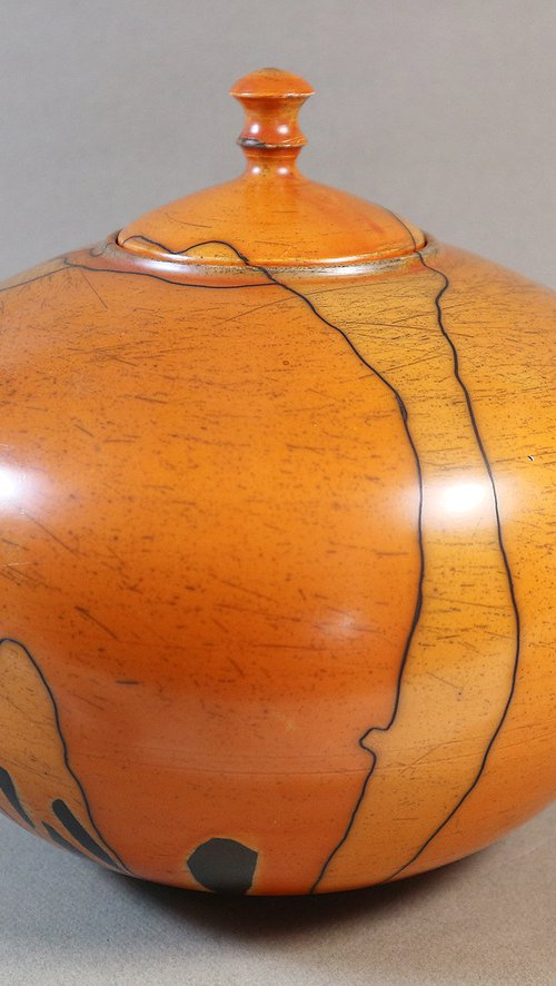 Vase 16 by Iñaki San