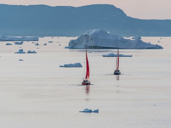SAILING LIGHT