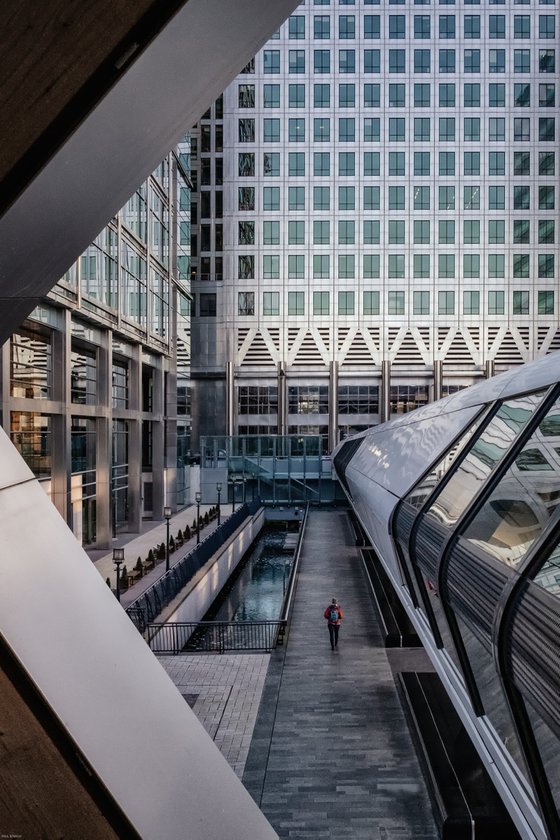 Canada Square Street space shuttle red lady