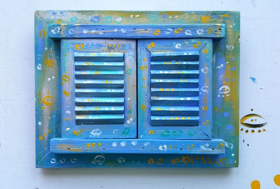 A little window to another world..