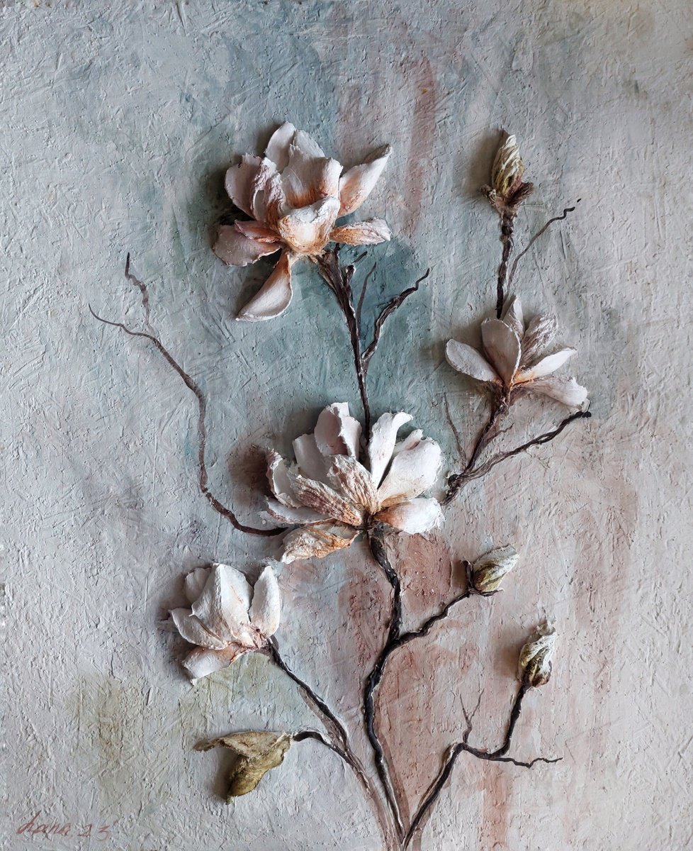 Sculptural painting magnolia, magnolia flowers with plaster, minimalism, three-dimensional... by Svitlana Brazhnikova