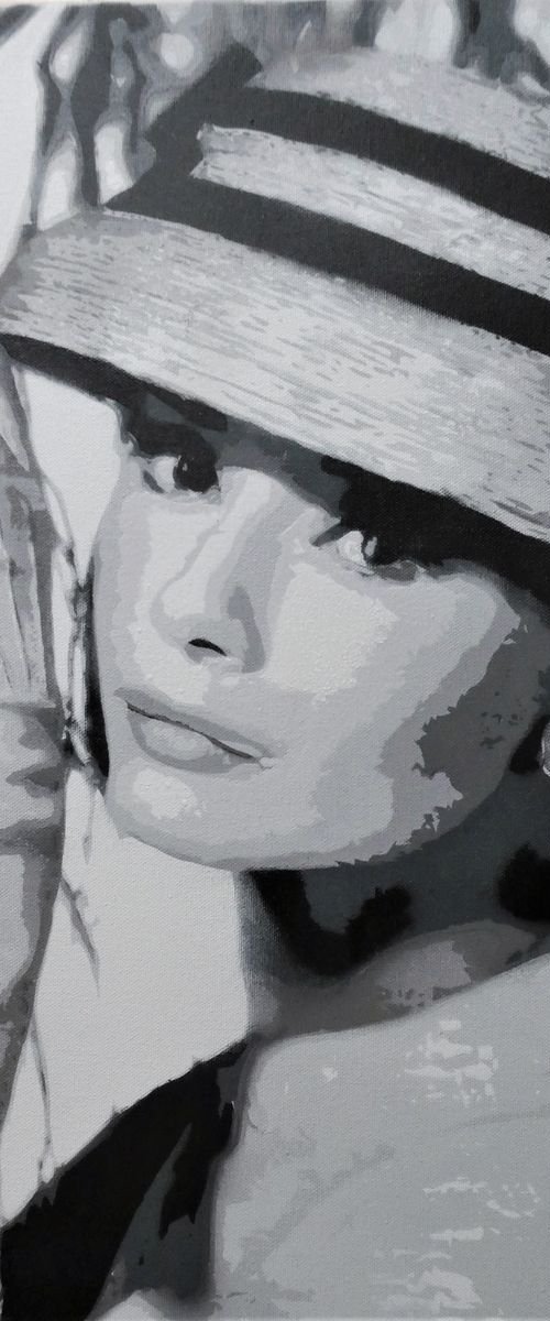 Audrey Hepburn by BIZZY