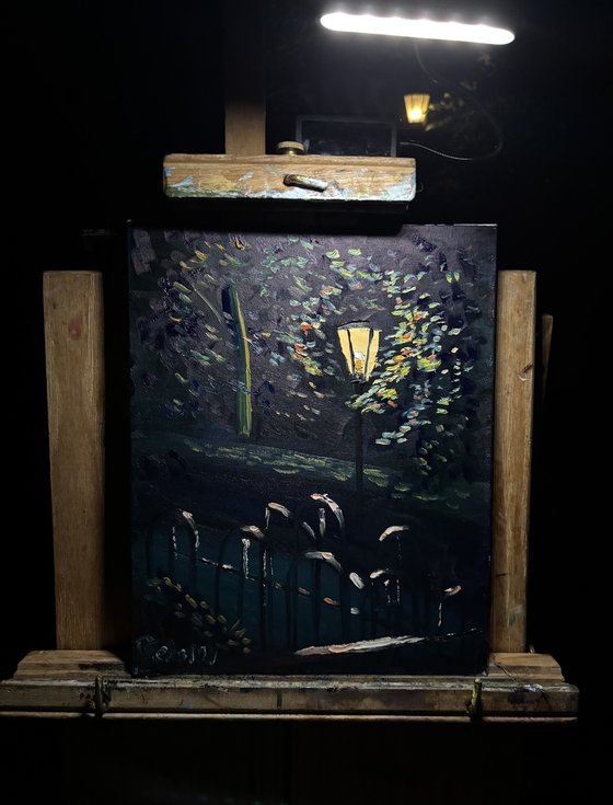 Lamplight in the Park