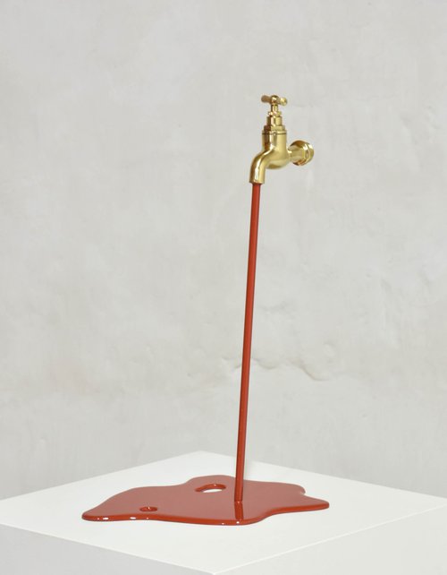 Le liquide rouge by Yannick Bouillault