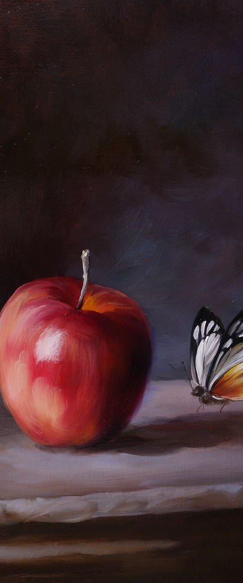 "An Apple" by Lena Vylusk