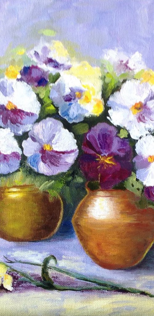 Pansy flowers by Liubov Samoilova