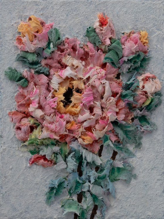 Sculptural Floral Bloom